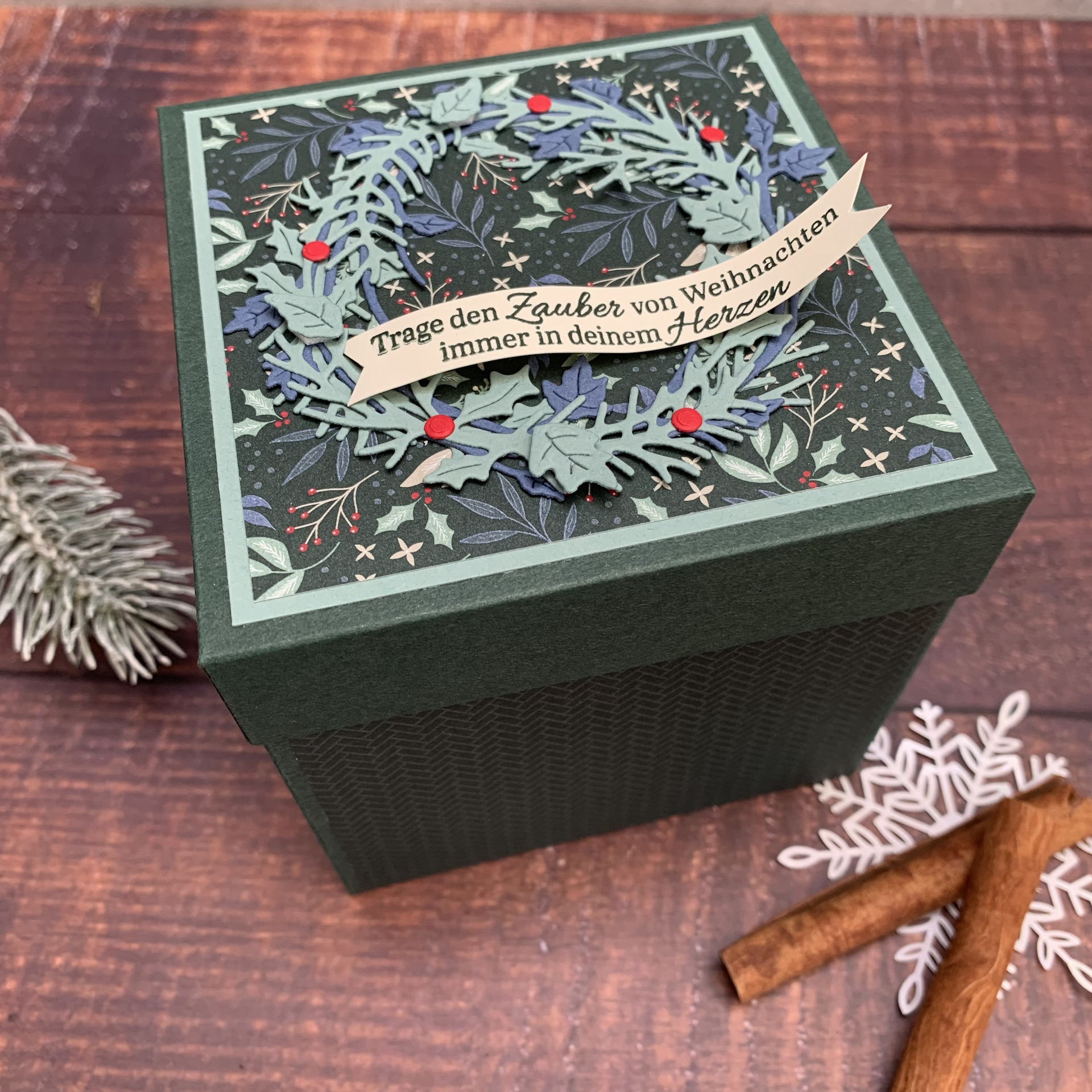 Kranz - Wurfelbox 2.jpeg